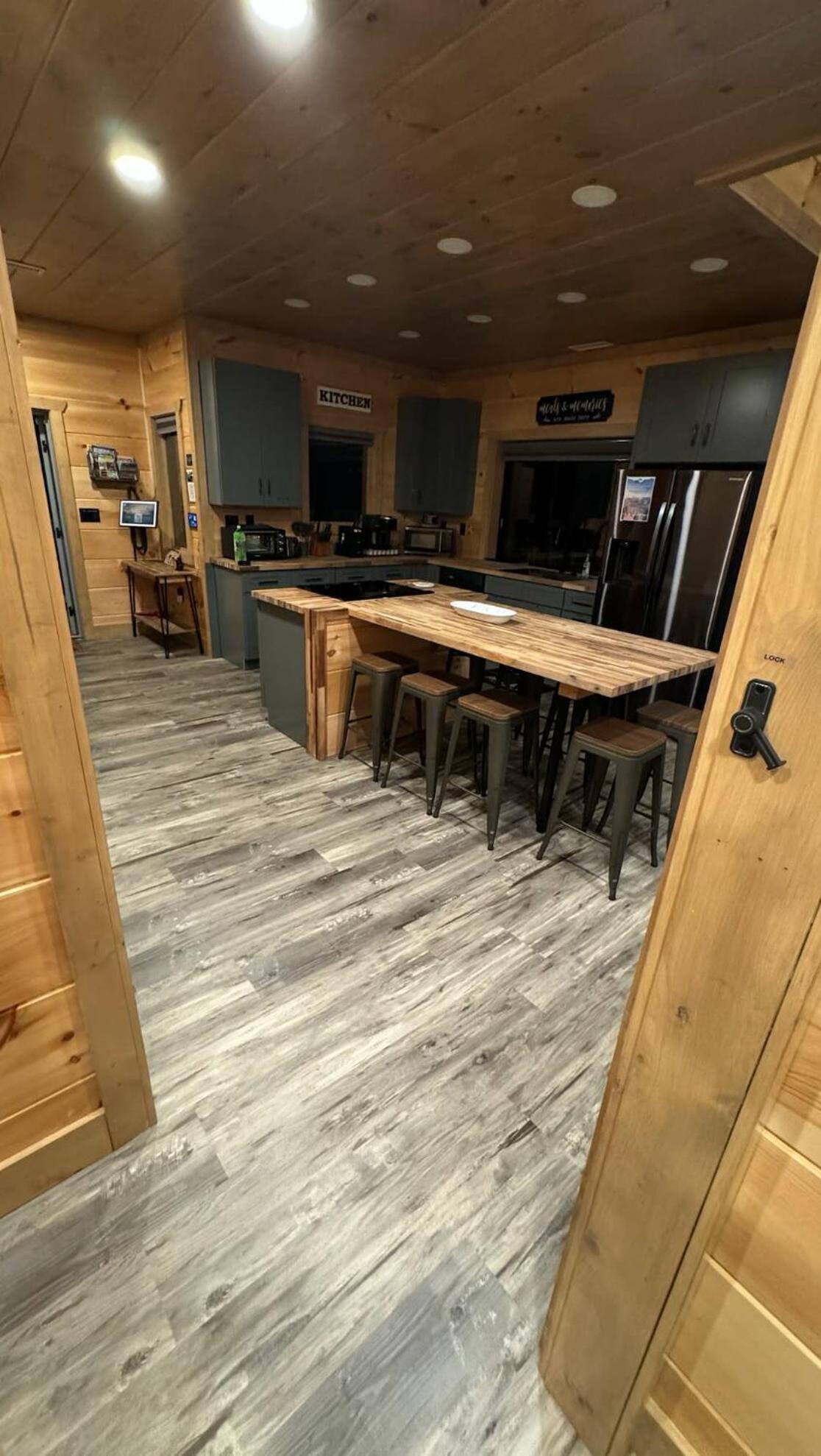 Big Bear Shack - Handicap Accessible & Dog Friendly Gatlinburg Exterior photo