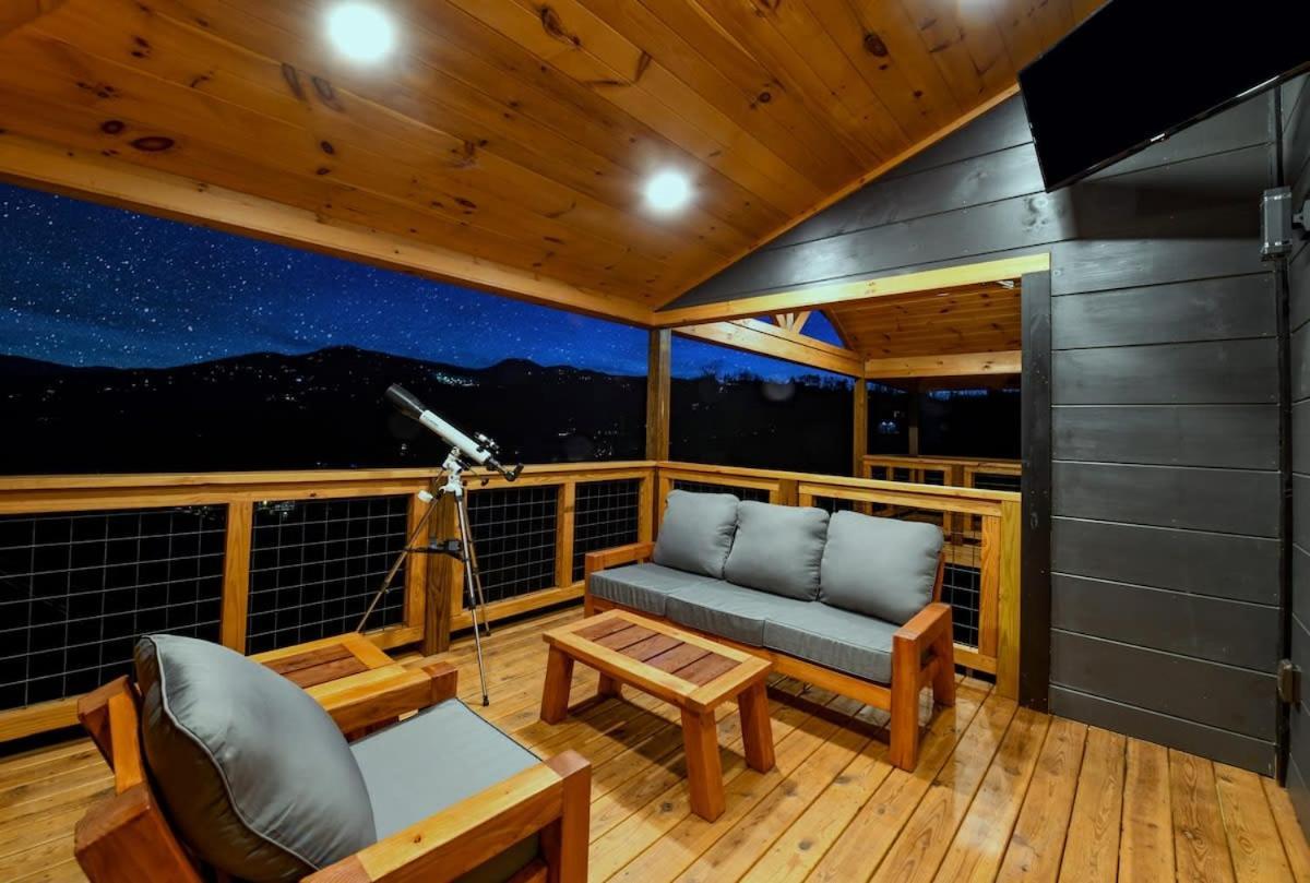 Big Bear Shack - Handicap Accessible & Dog Friendly Gatlinburg Exterior photo